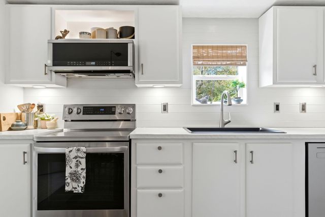 120 Yale Pl., Pawleys Island, SC 29585