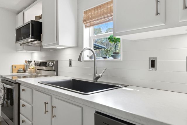 120 Yale Pl., Pawleys Island, SC 29585