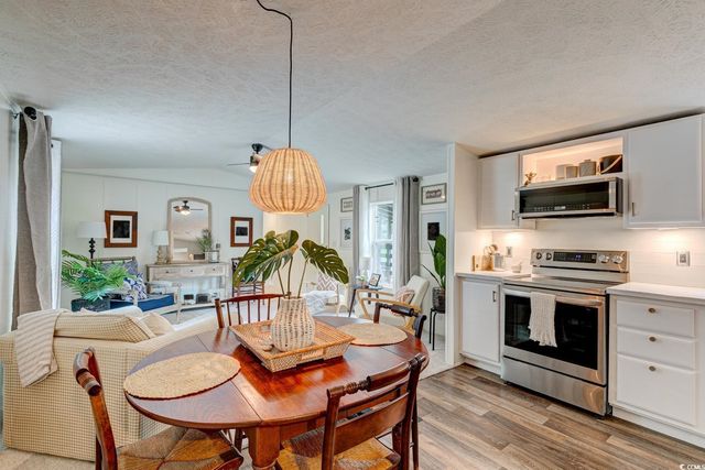 120 Yale Pl., Pawleys Island, SC 29585