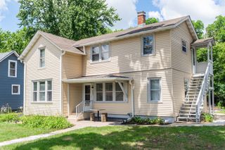 637/639 E Wilson Street, Batavia, IL 60510