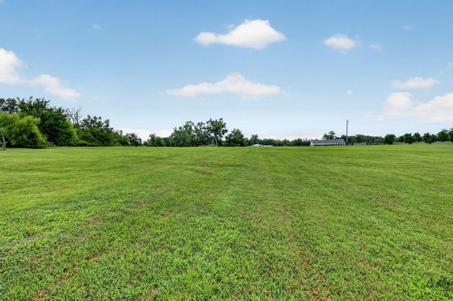 205 Williams Rd, Westmoreland, TN 37186