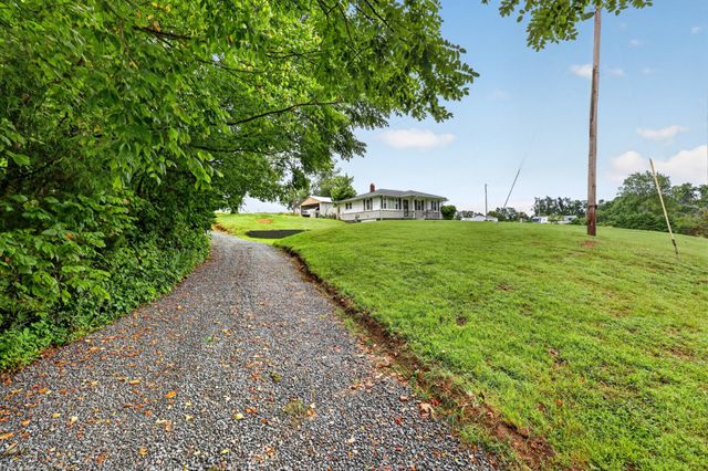 205 Williams Rd, Westmoreland, TN 37186