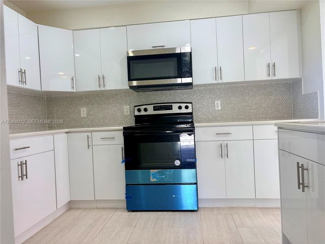 4835 NW 6th Court, Delray Beach, FL 33445