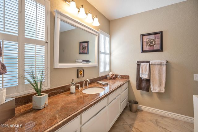 110 W TAM OSHANTER Drive, Phoenix, AZ 85023