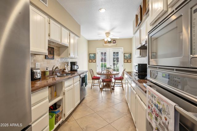 110 W TAM OSHANTER Drive, Phoenix, AZ 85023