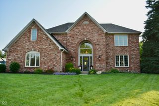 6862 Riverside Way, Fishers, IN 46038