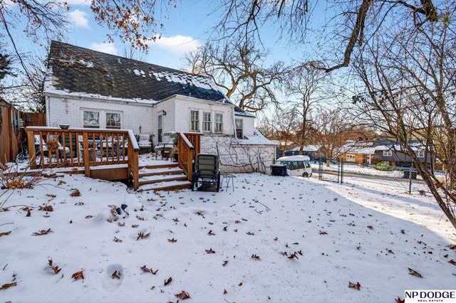 5824 Nicholas Street, Omaha, NE 68132