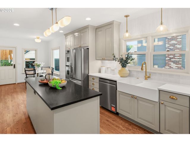 3124 Ne 20TH Ave, Portland, OR 97212