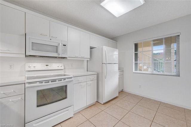 7761 Jewel LN # 103, Naples, FL 34109