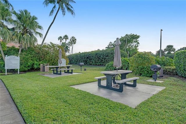 7761 Jewel LN # 103, Naples, FL 34109