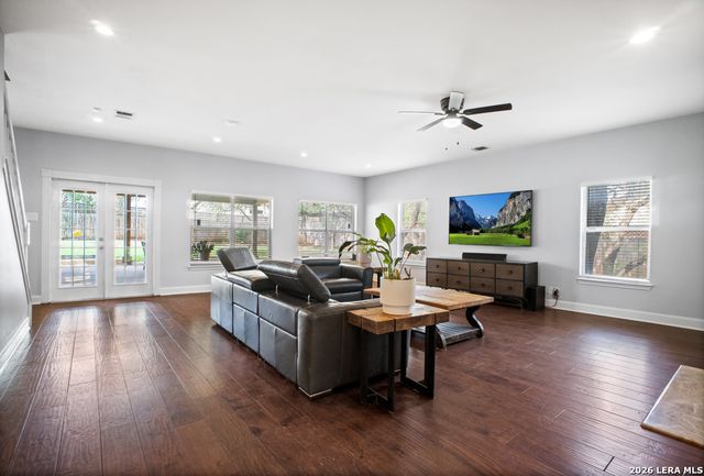 111 MERRY TRL, San Antonio, TX 78232