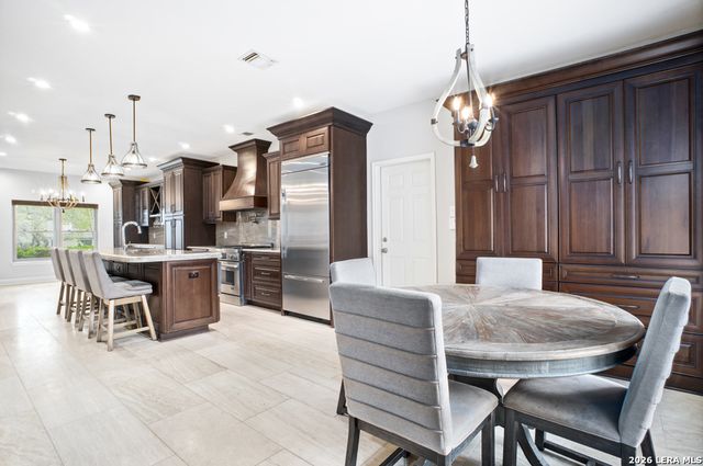 111 MERRY TRL, San Antonio, TX 78232