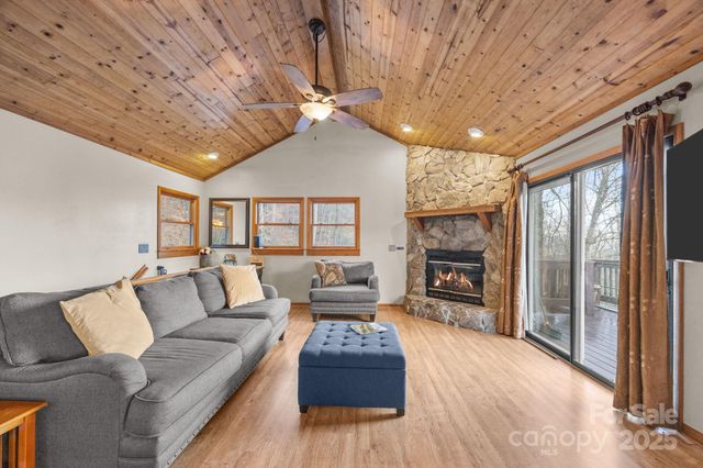 959 Plott Balsam Road, Maggie Valley, NC 28751