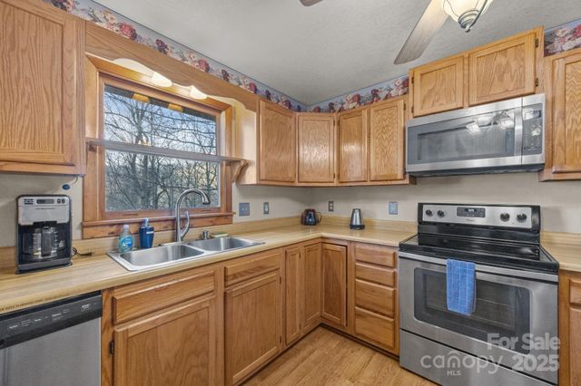 959 Plott Balsam Road, Maggie Valley, NC 28751
