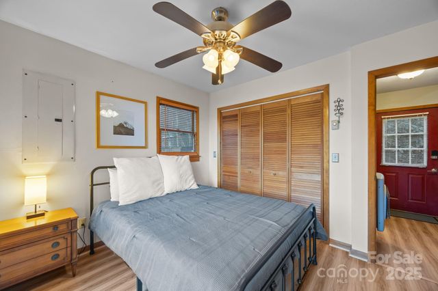 959 Plott Balsam Road, Maggie Valley, NC 28751