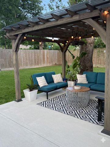 4821 Brinkley Street, Houston, TX 77033