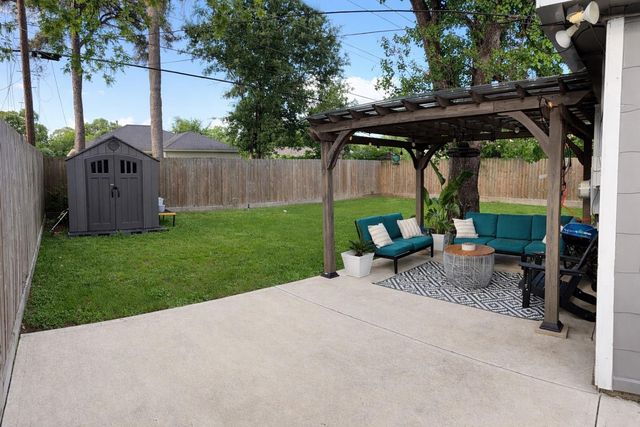 4821 Brinkley Street, Houston, TX 77033