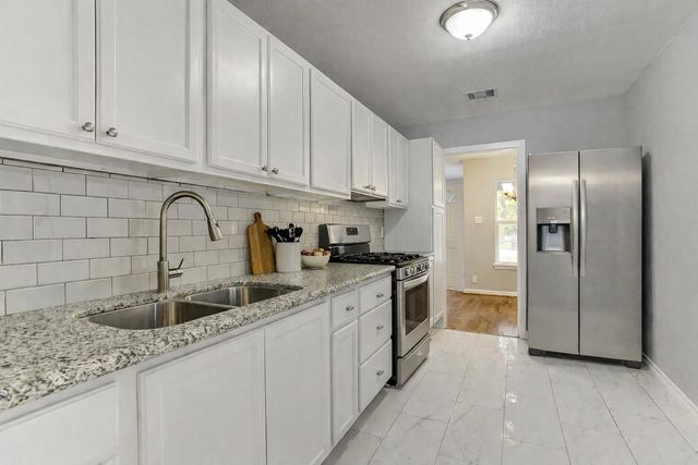 4821 Brinkley Street, Houston, TX 77033