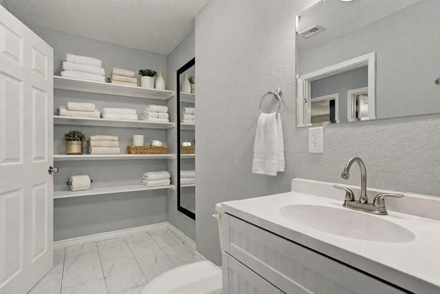 4821 Brinkley Street, Houston, TX 77033