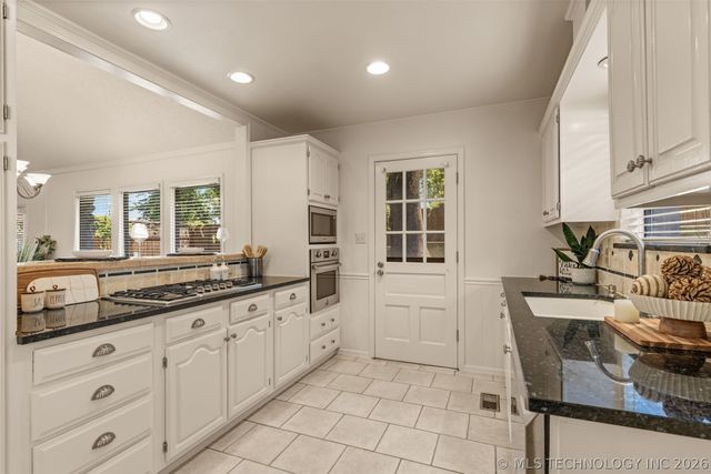 8245 S Toledo Avenue, Tulsa, OK 74137