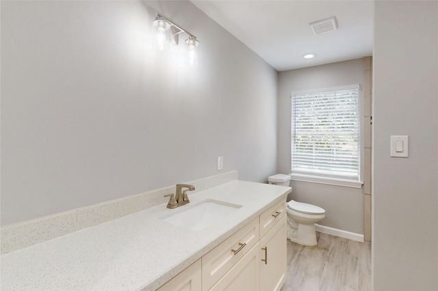 2206 Carriage Lane, La Marque, TX 77568