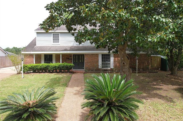 2206 Carriage Lane, La Marque, TX 77568