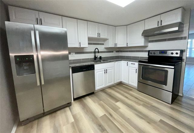 1020 85TH AVENUE N 222, St Petersburg, FL 33702