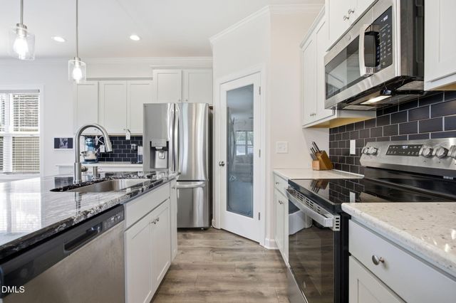 49 Golden View Place, Zebulon, NC 27597