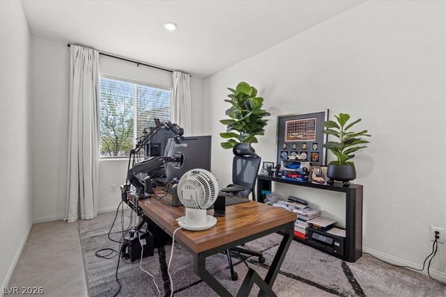 10021 Locking Biner Avenue, Las Vegas, NV 89166