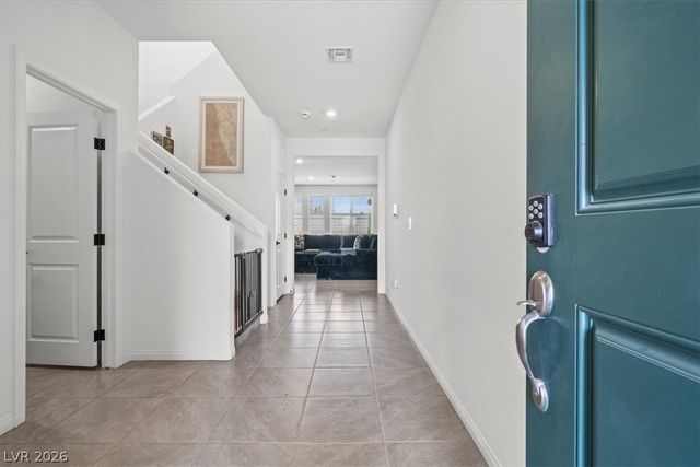 10021 Locking Biner Avenue, Las Vegas, NV 89166