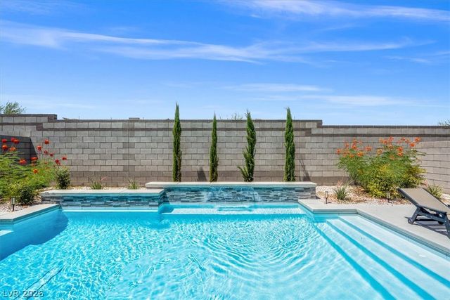 10021 Locking Biner Avenue, Las Vegas, NV 89166