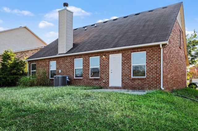 1017 Patmore Ln, Hendersonville, TN 37075