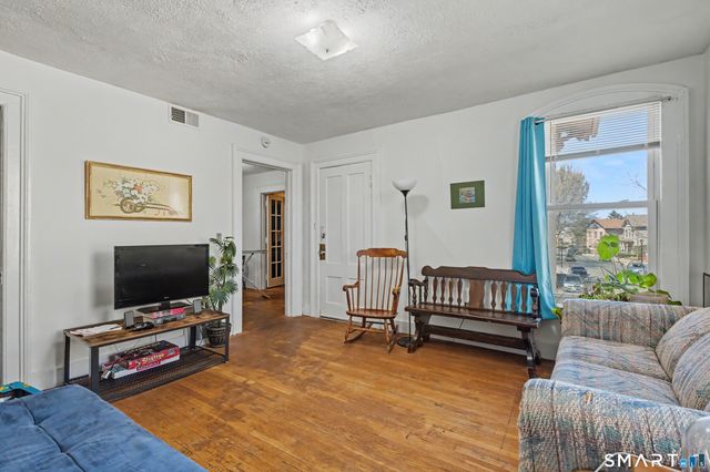 7 University Place, New Haven, CT 06511