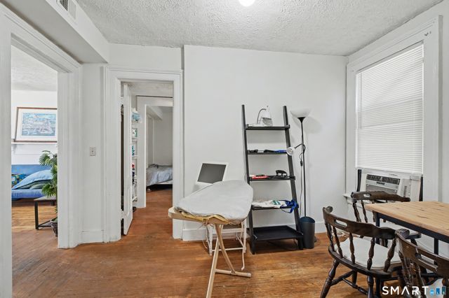 7 University Place, New Haven, CT 06511