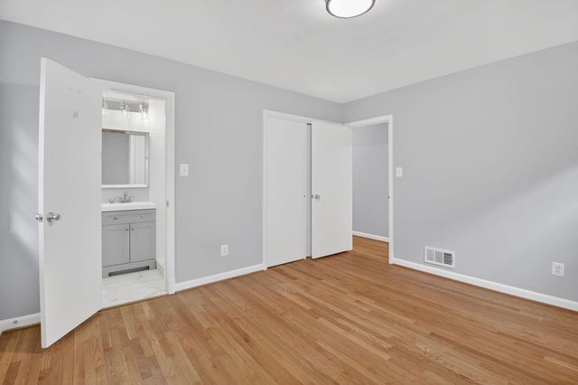 6530 FAIRLAWN DR, Mclean, VA 22101