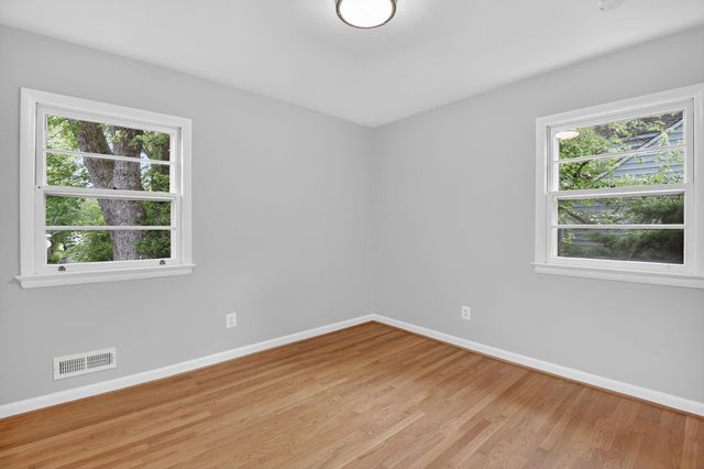 6530 FAIRLAWN DR, Mclean, VA 22101