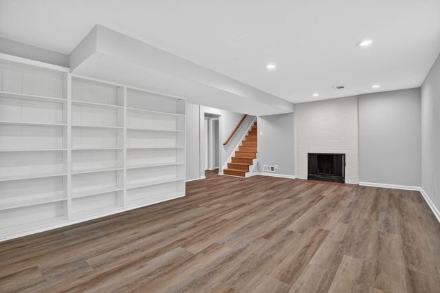 6530 FAIRLAWN DR, Mclean, VA 22101