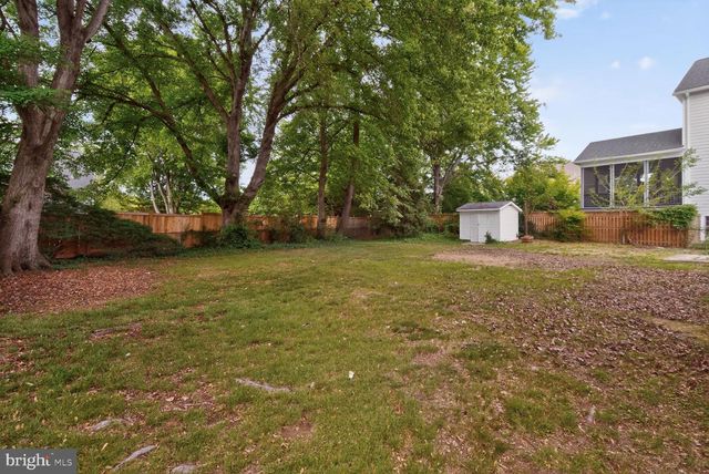6530 FAIRLAWN DR, Mclean, VA 22101