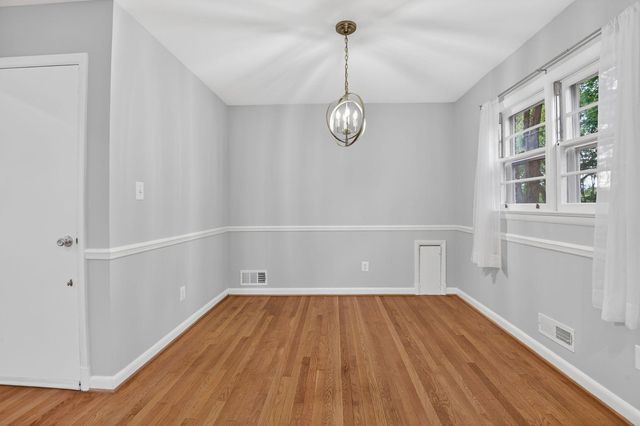 6530 FAIRLAWN DR, Mclean, VA 22101