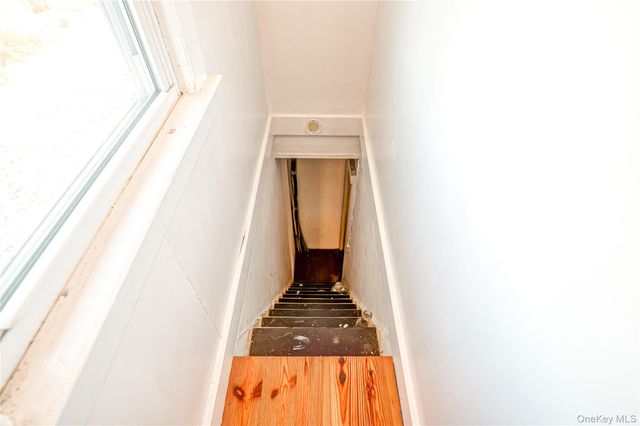 179 G Springville Road, Hampton Bays, NY 11946