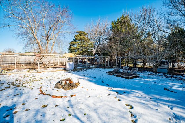 179 G Springville Road, Hampton Bays, NY 11946