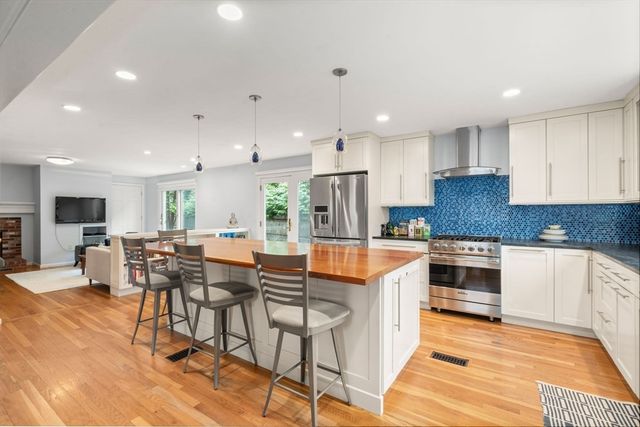 5 Derby St, Newton, MA 02465