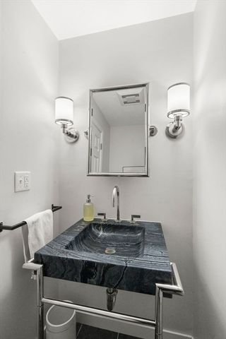 5 Derby St, Newton, MA 02465