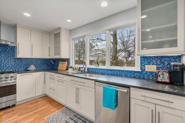 5 Derby St, Newton, MA 02465