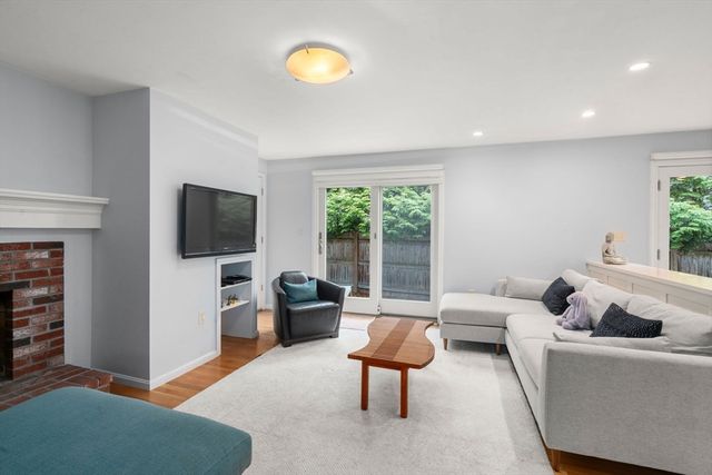 5 Derby St, Newton, MA 02465