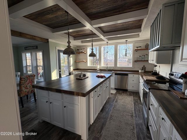 236 Lynwood Dr, Clarkson, KY 42726