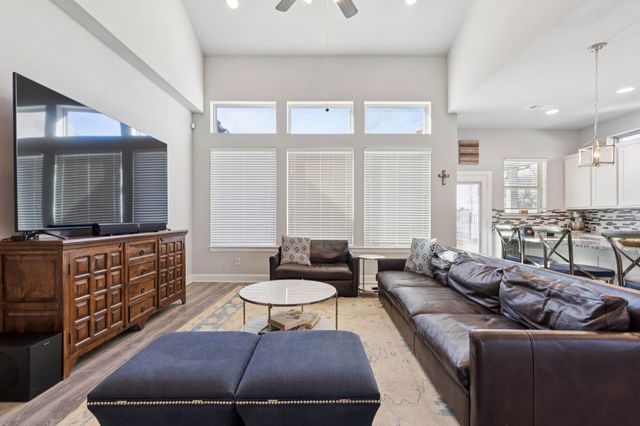 2000 Crescent Street, Fort Worth, TX 76008