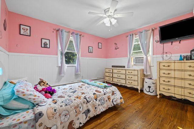 3 Parkwood Drive, Ledyard, CT 06335