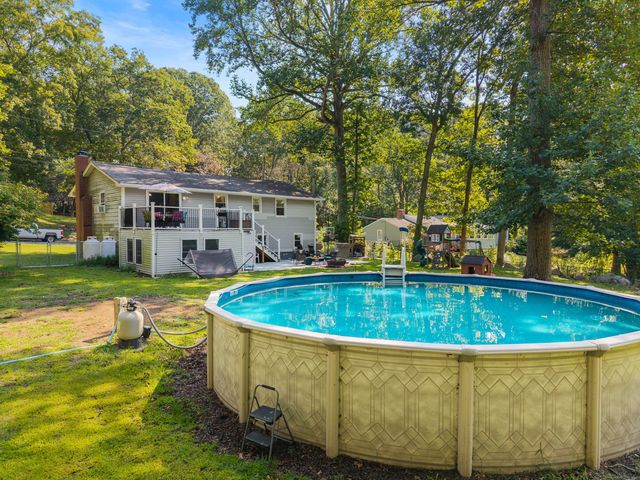 3 Parkwood Drive, Ledyard, CT 06335