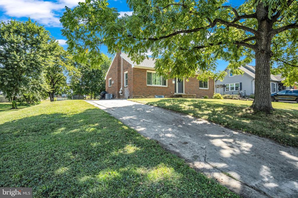 268 CARLISLE AVE, Enola, PA 17025